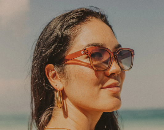 Miho Sunglasses on female model