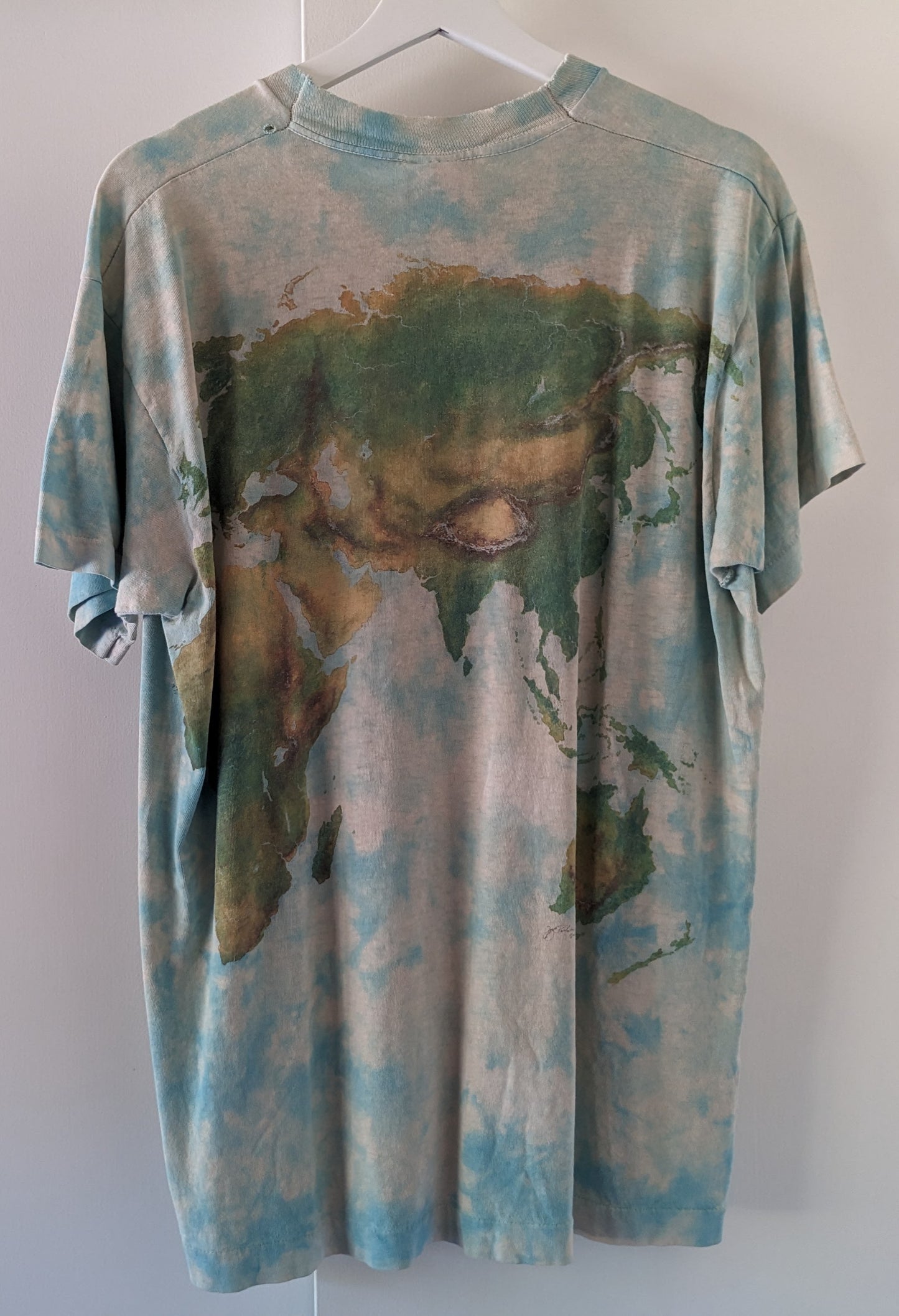 Pre-Loved Apparel: World Map Tee