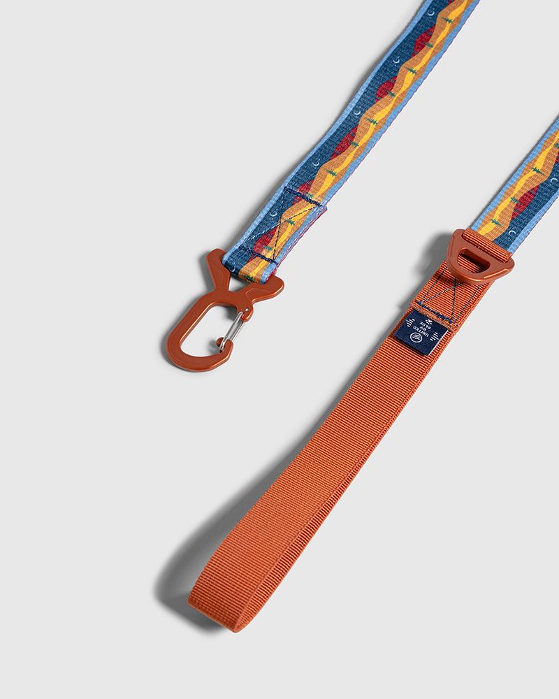 Mountain scene dog leash by United by Blue