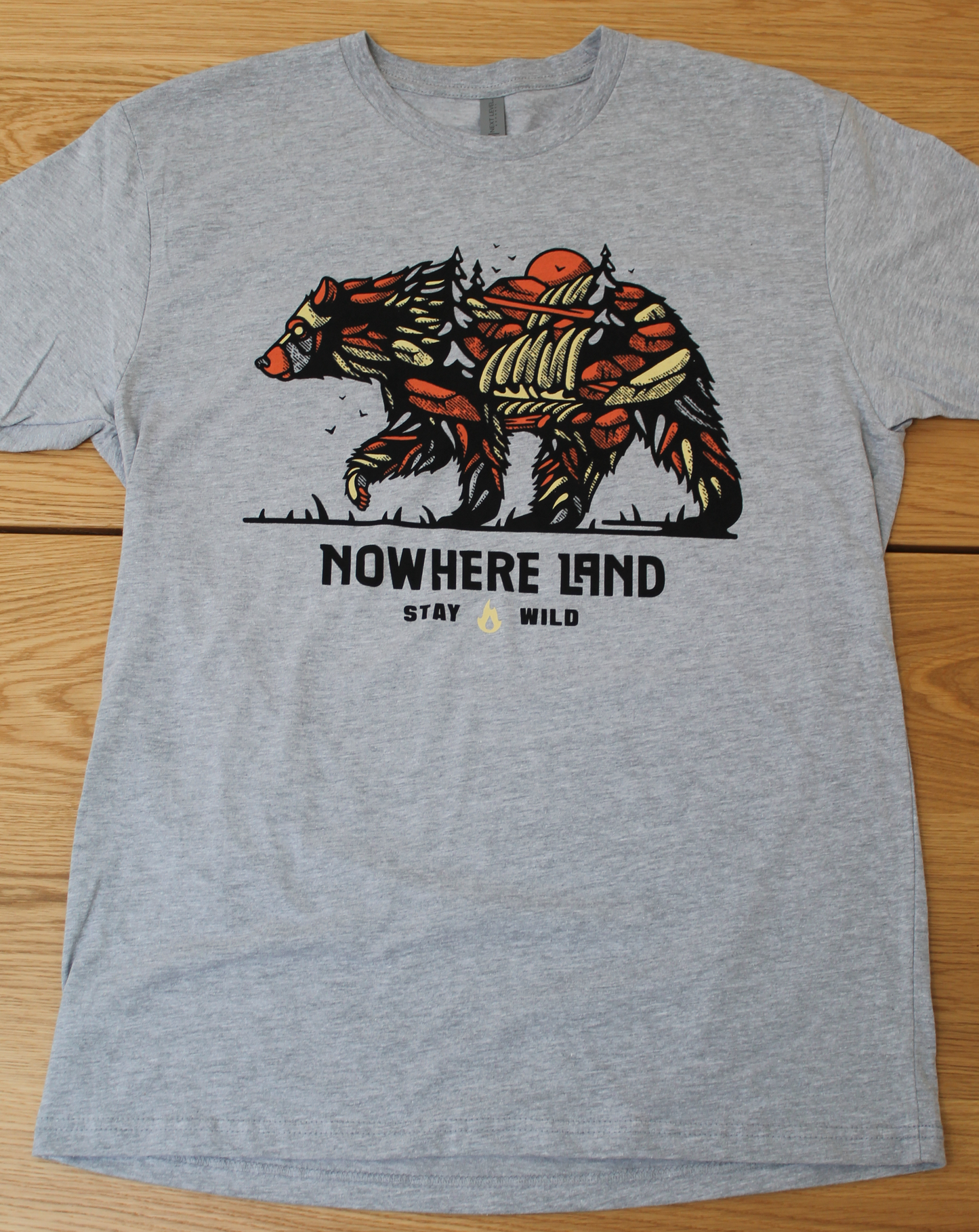 Outdoors bear Nowhere Land Stay Wild gray shirt