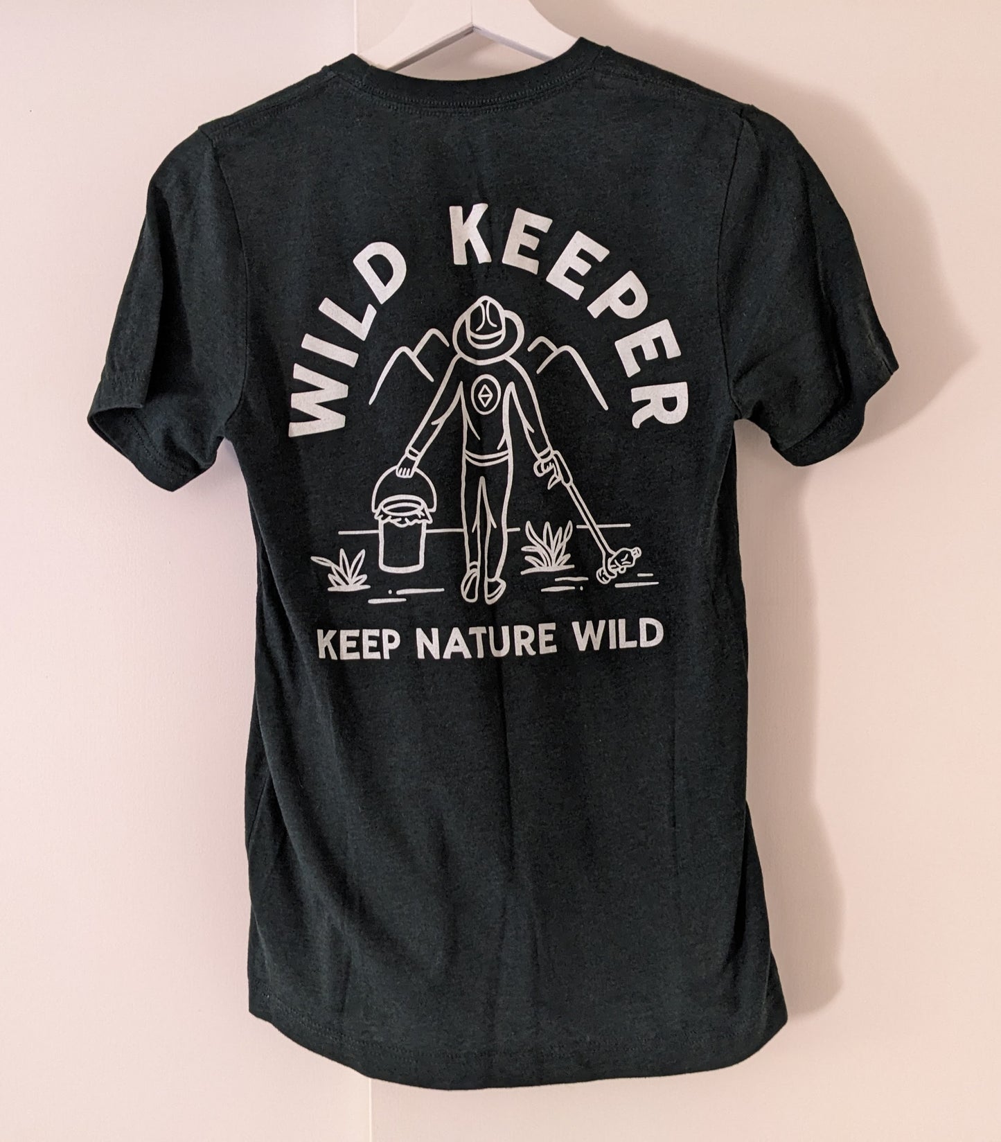 Keep Nature Wild Wildkeeper dark green shirt