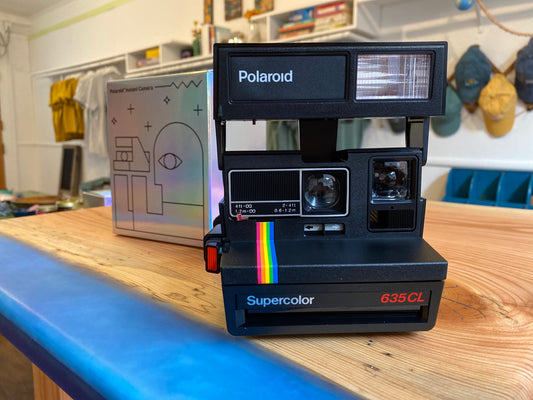 Supercolor 600 Instant Polaroid Camera refurbished by Retrospekt